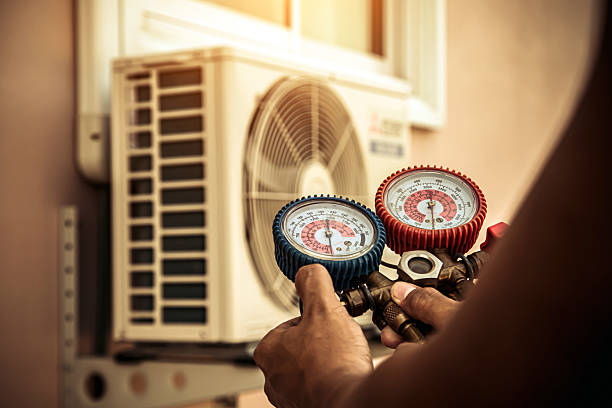 Professional Heat Pump Repair technician working in Pleasanton, CA